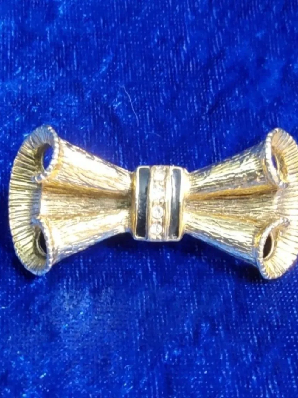 vintage gold tone & chrystals ribbon bow brooch.